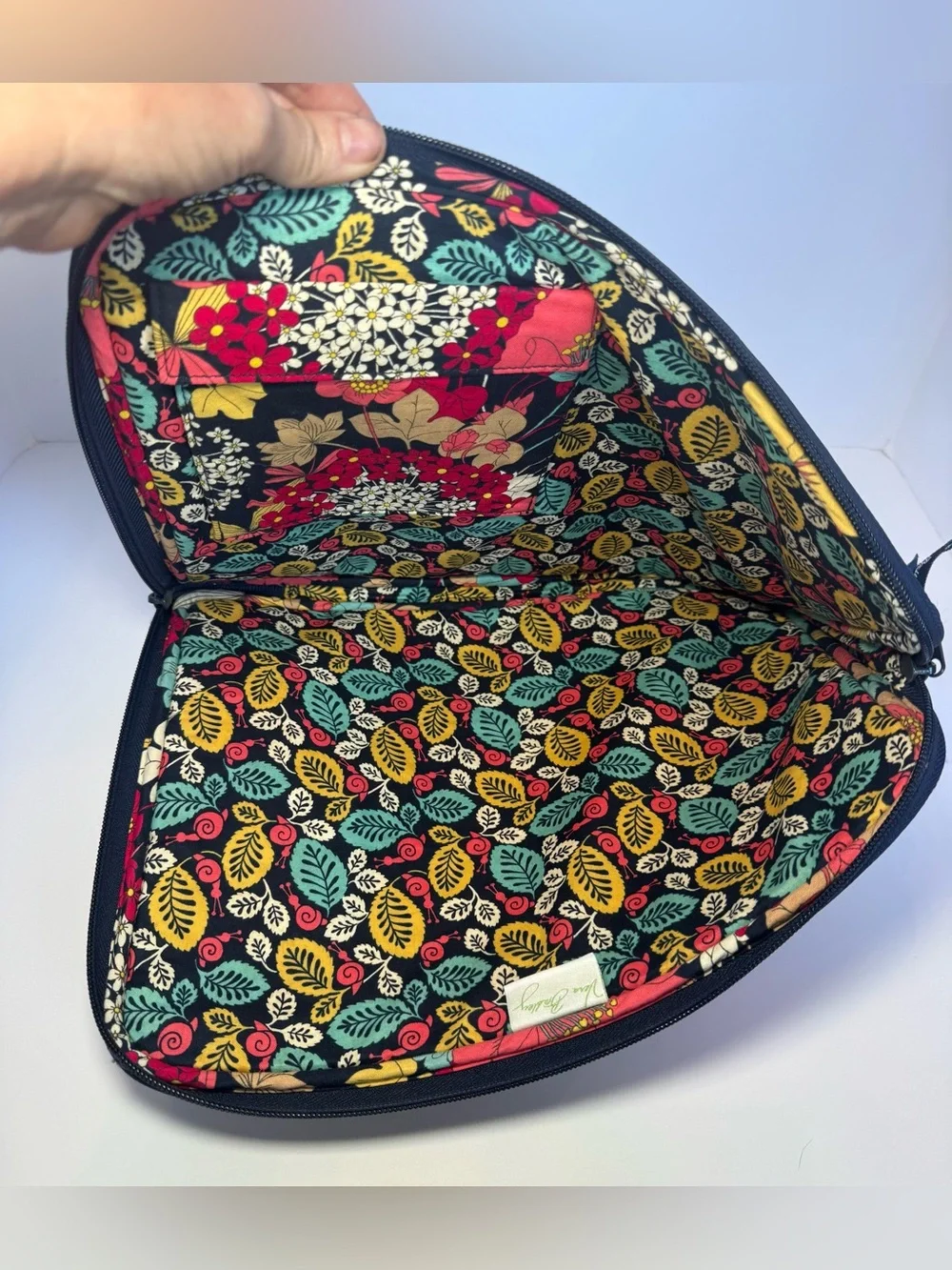 Vera Bradley retired “happy snails” quilted tablet/laptop sleeve